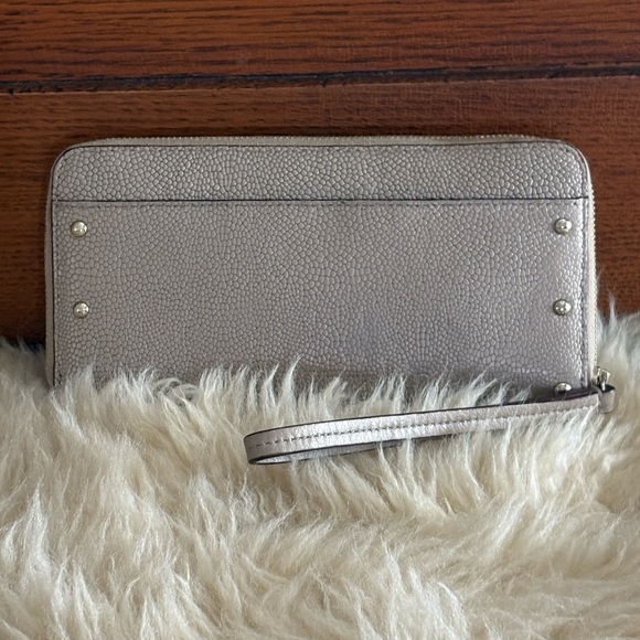 Coach Tan Accordion Zip Around with Rivets Leather Wristlet Wallet